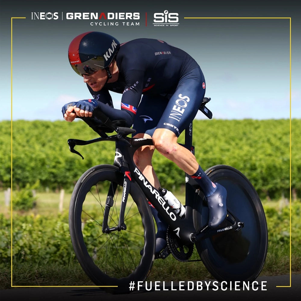 Cykelrytter med SiS GO Electrolyte Blackcurrant – solbærsmag og 37 g kulhydrat